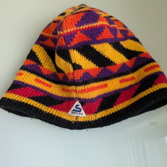 Smiley Wool Hat – Made in USA, Color Pattern Design, Used Good Condition - Picture 7 of 7